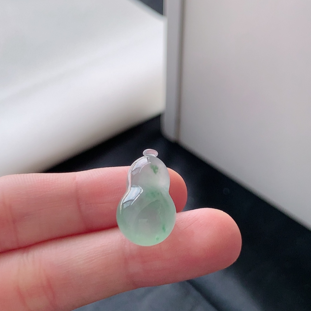 飘花葫芦挂件 种老饱满细腻，佩戴精致大气 货号98531，20.4-12.0-10.1
