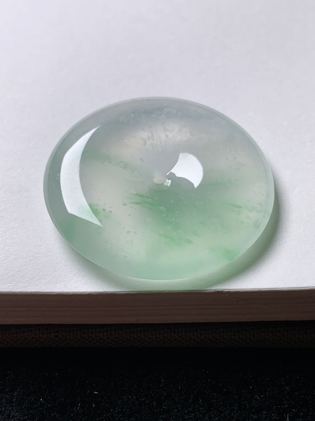 飘绿平安扣，水润种老 0601 尺寸27.6*4.7