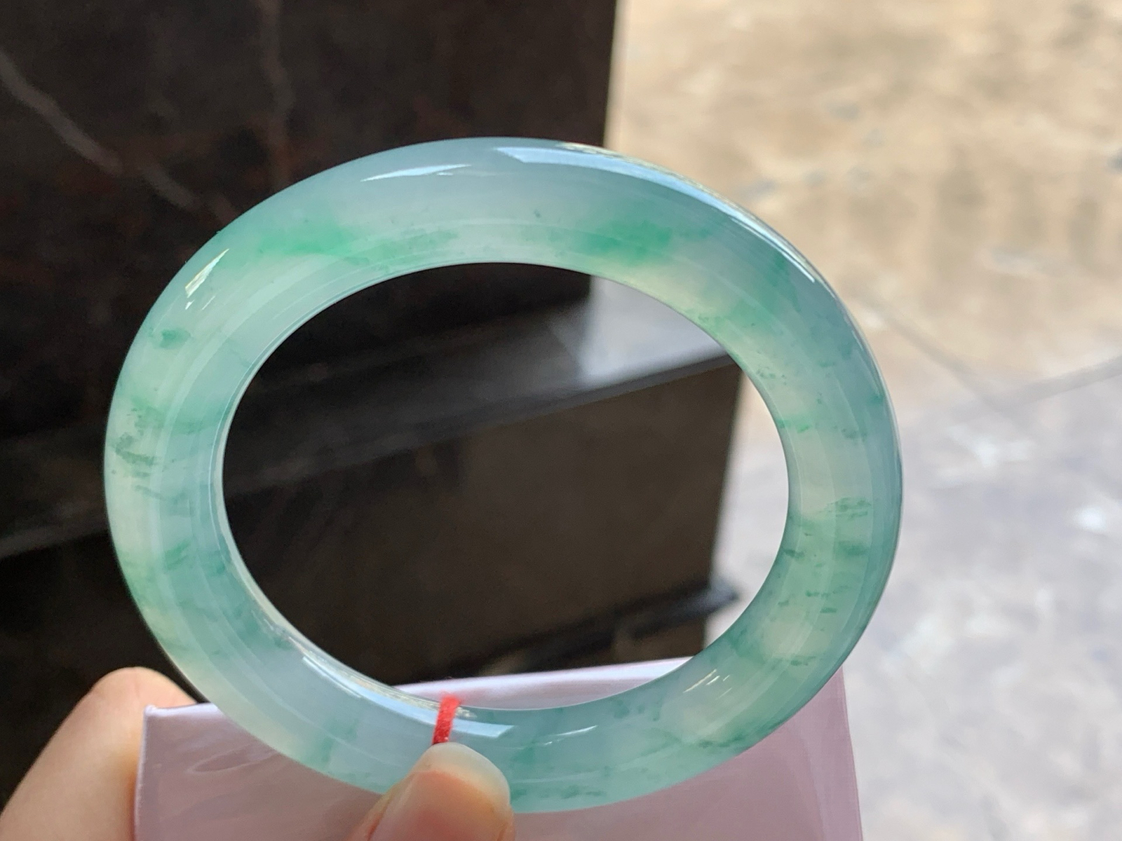 56-11.5
绿花圆条手镯^_^水润冰透 尺寸56