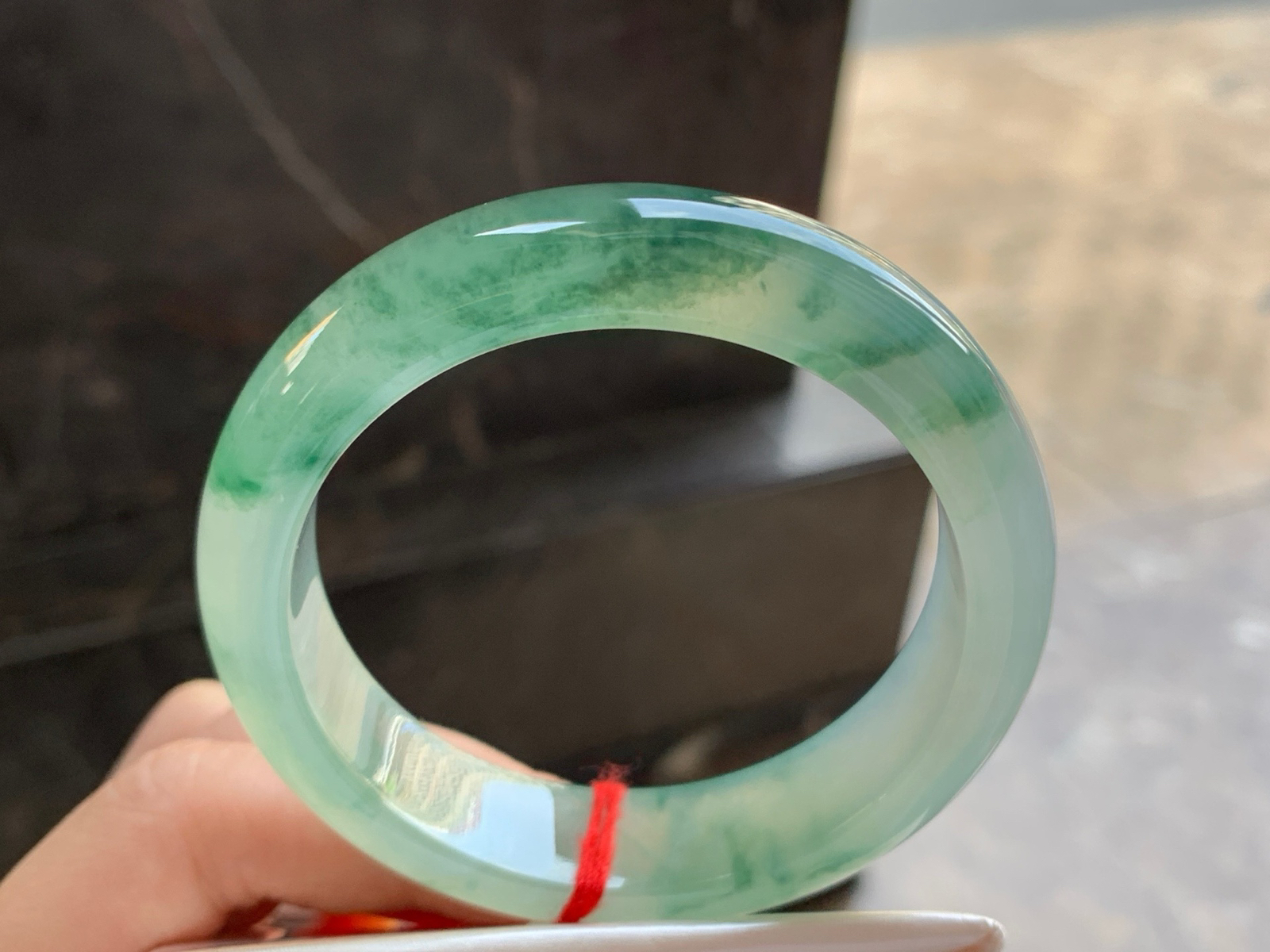 54-14-8.6
冰绿花手镯^_^种水好