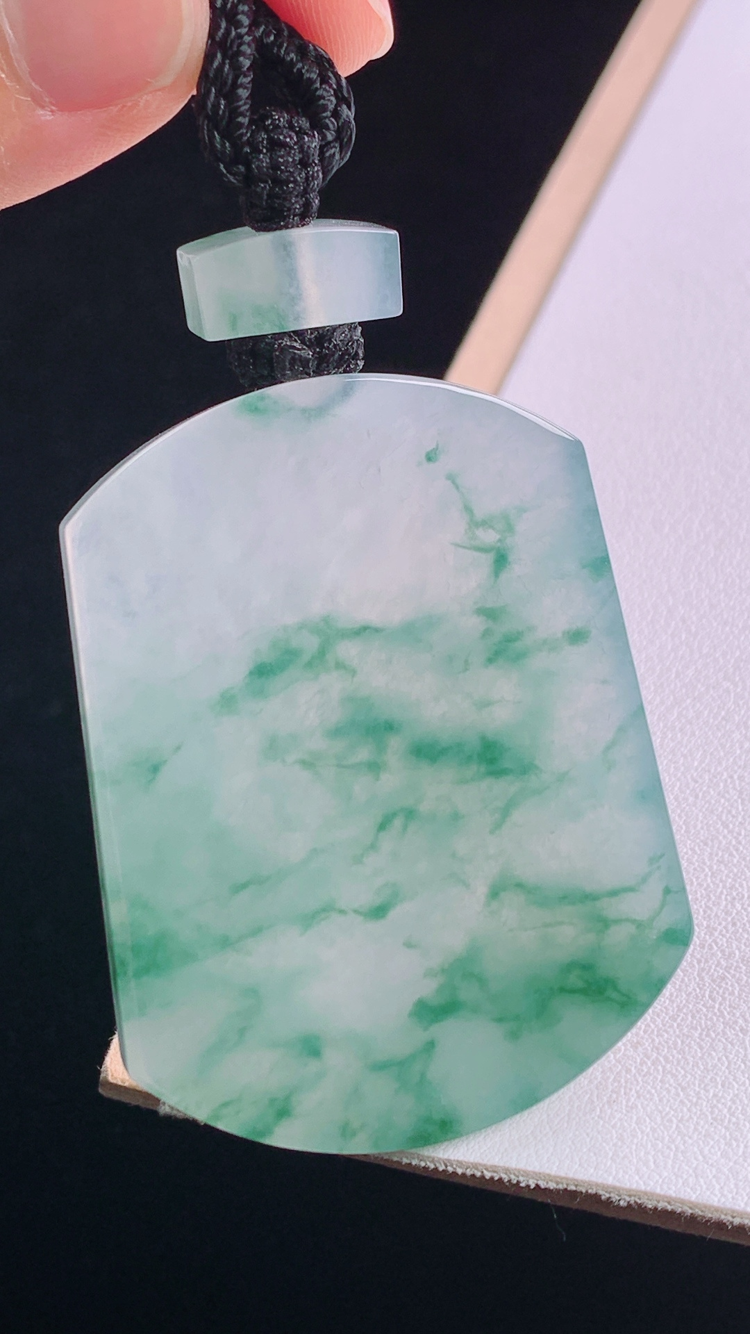 冰飘花仿古牌 冰透起光，花色灵动，无裂 尺寸:50.1-38.8-5.9mm 29