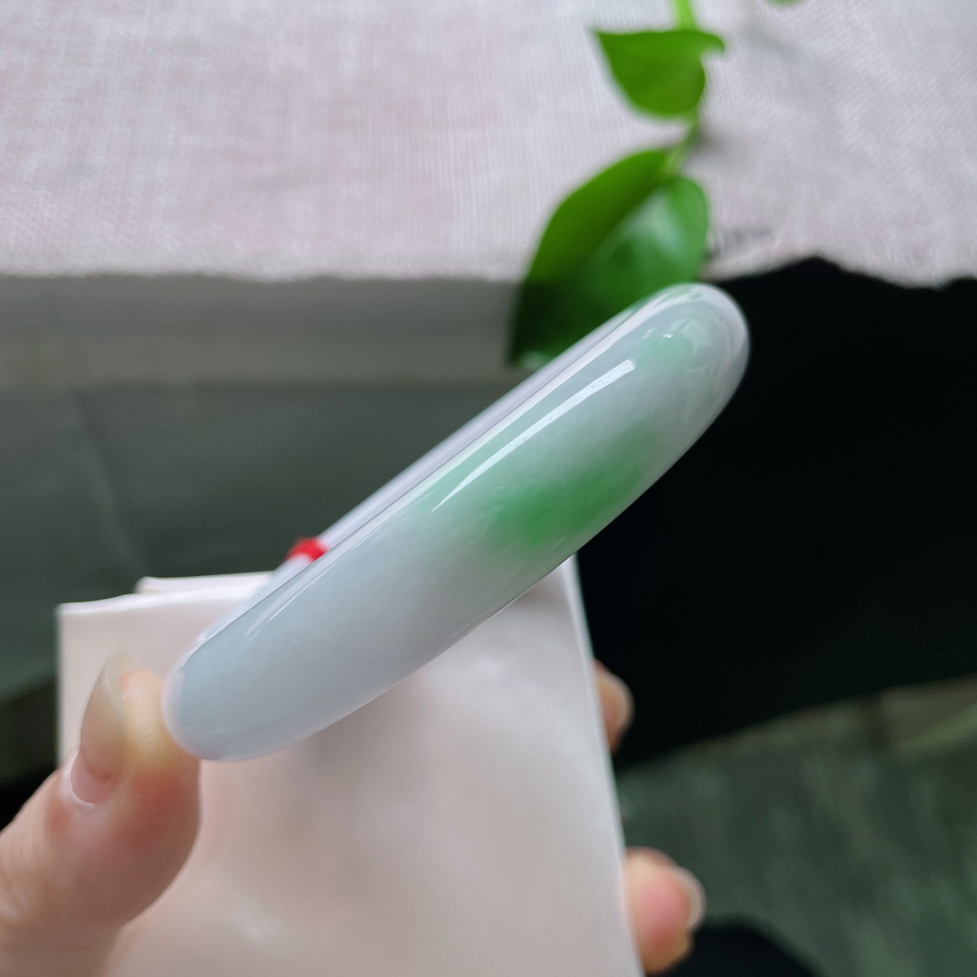 58.6/12.7/8.2，春彩正圈，肉质细腻干净，婀娜多姿，充满韵味，有纹，ss53862a