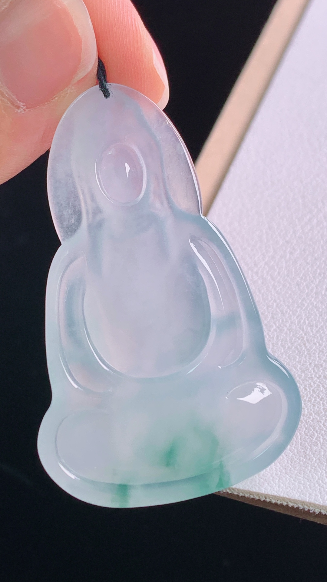 冰飘花观音 花色灵动，冰清玉洁，无裂 尺寸:47.7-30.5-5.6mm 27