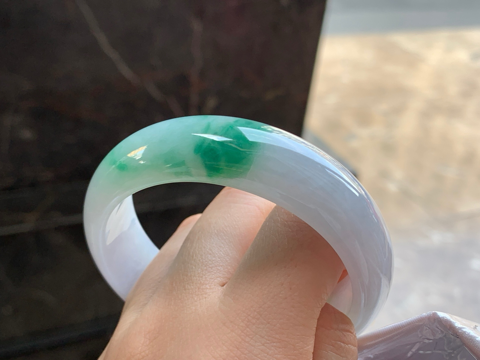 57-17.5-7.8
绿花宽版手镯^_^细腻