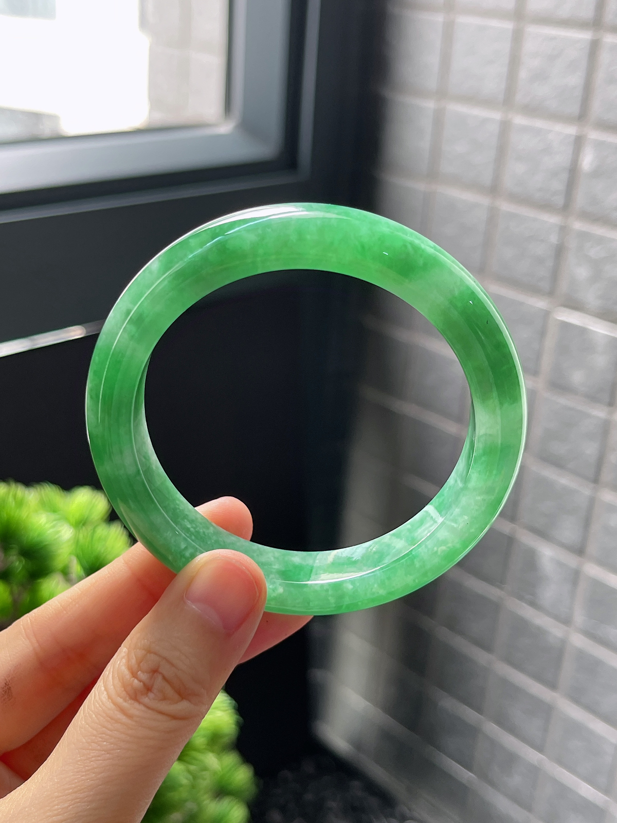 圈口54，糯化满绿翡翠正圈手镯