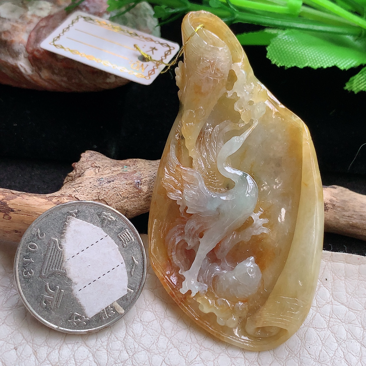 xj实拍66.3*34.2*8.5缅甸翡翠a货随形巧雕福寿有鱼 工作学业双丰收玉吊坠