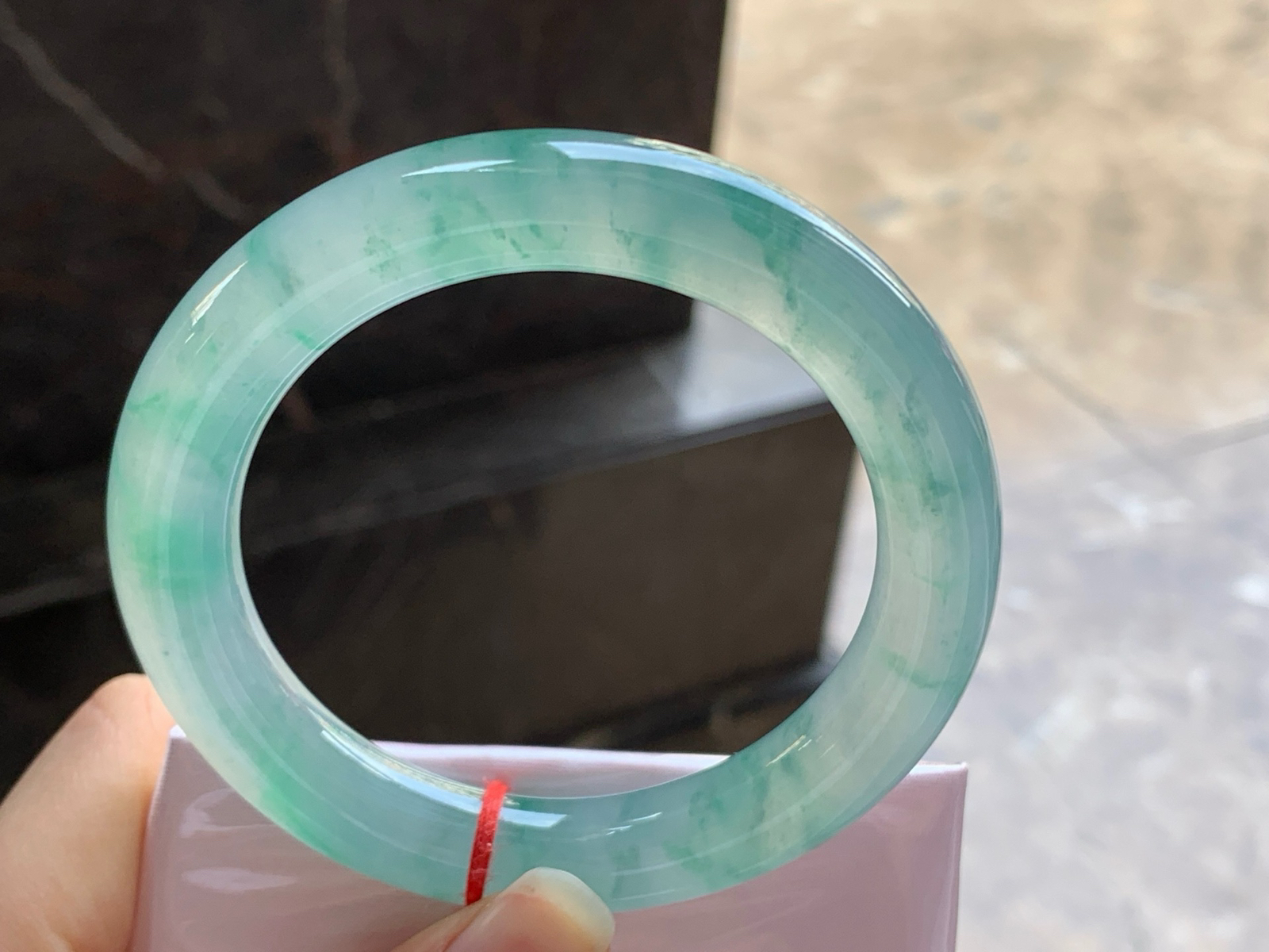 56-11.5
绿花圆条手镯^_^水润冰透 尺寸56