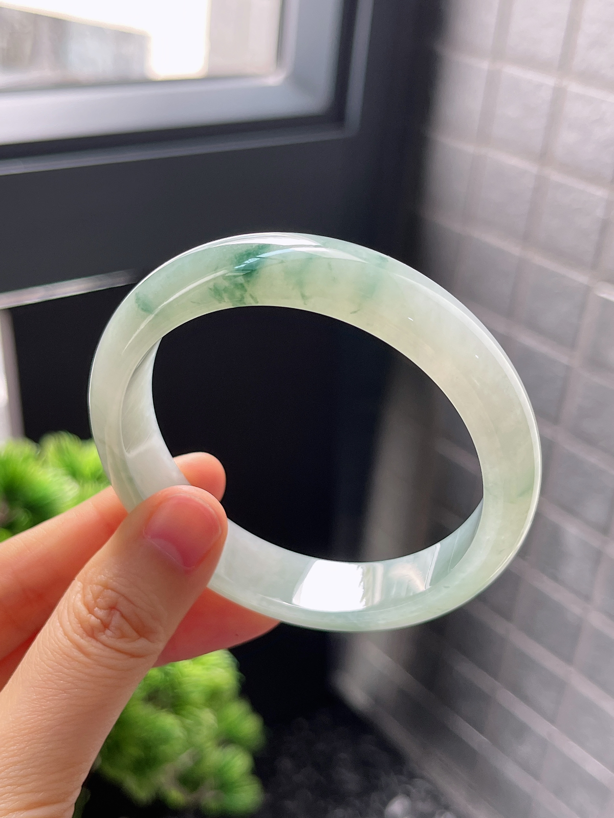 圈口56.5，冰糯飘花翡翠正圈手镯