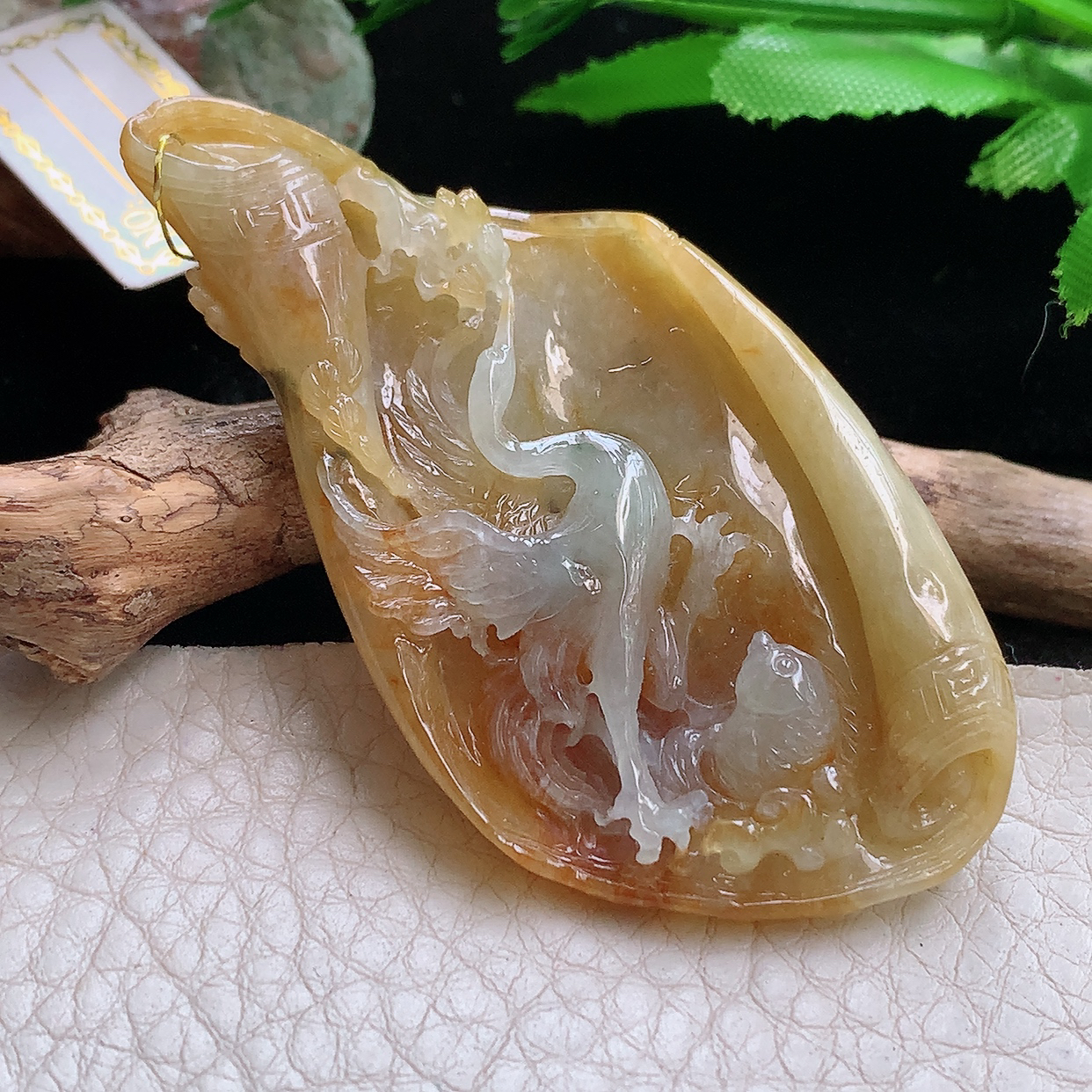 xj实拍66.3*34.2*8.5缅甸翡翠a货随形巧雕福寿有鱼 工作学业双丰收玉吊坠