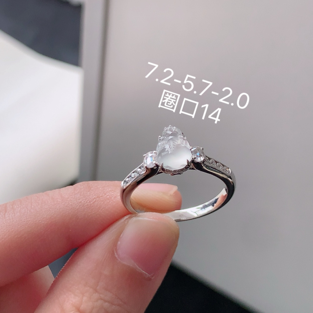 高冰貔貅女戒   水润起光感  无裂饱满   上手优雅时尚 货号45530，7.2-5.7-2.0
