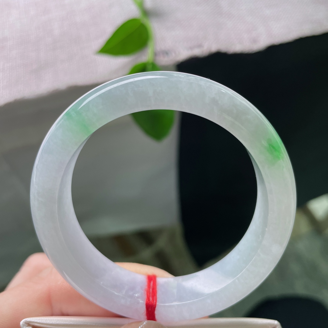 52.6/13.8/8，白底青正圈，宽边大气，水润，清丽脱俗，显贵气，有纹，ss53812a