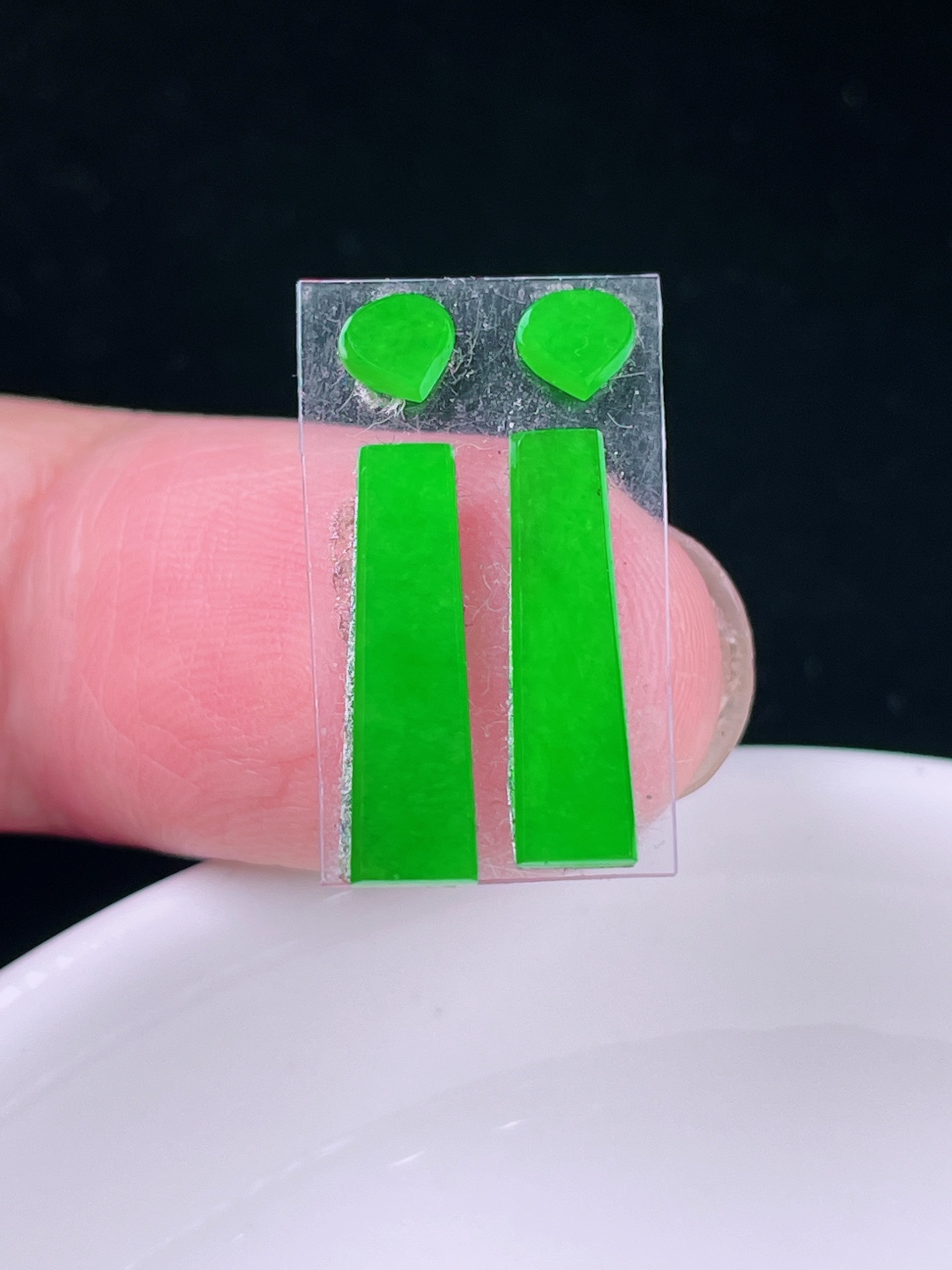️冰绿耳坠，老种起光，细底通透，尺寸：15.6/4/2.5mm0601