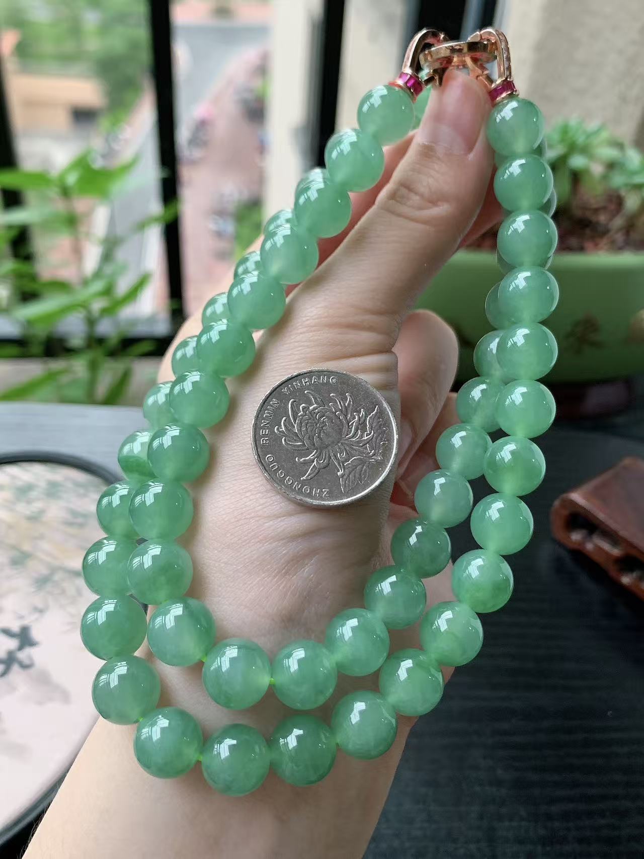 老坑冰种胶感甜绿圆珠项链 裸石尺寸:10.5mm