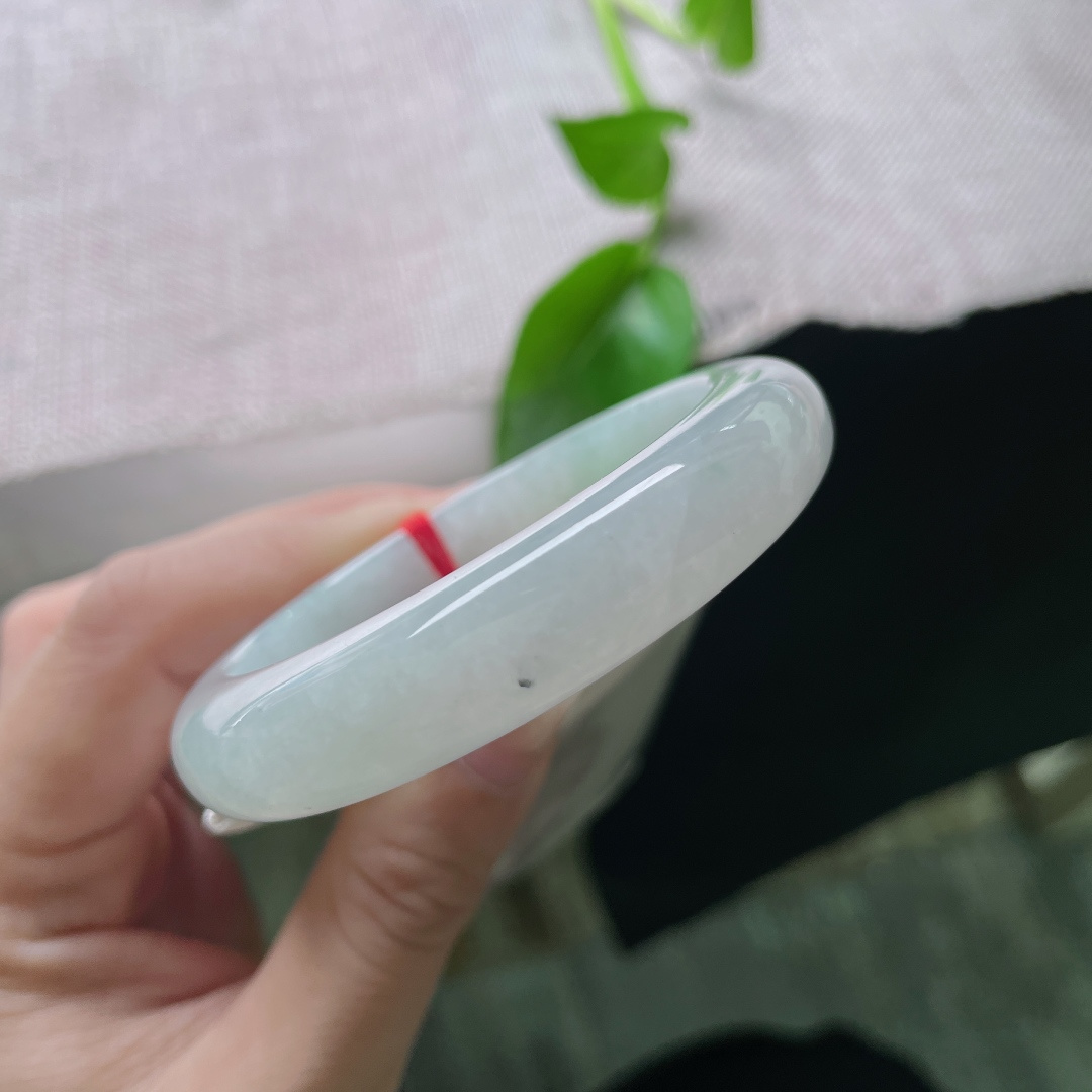 51.8/12.1/8.1，飘绿正圈，柔润透亮，种老，料子细腻，温柔雅致，有纹，ss53787a