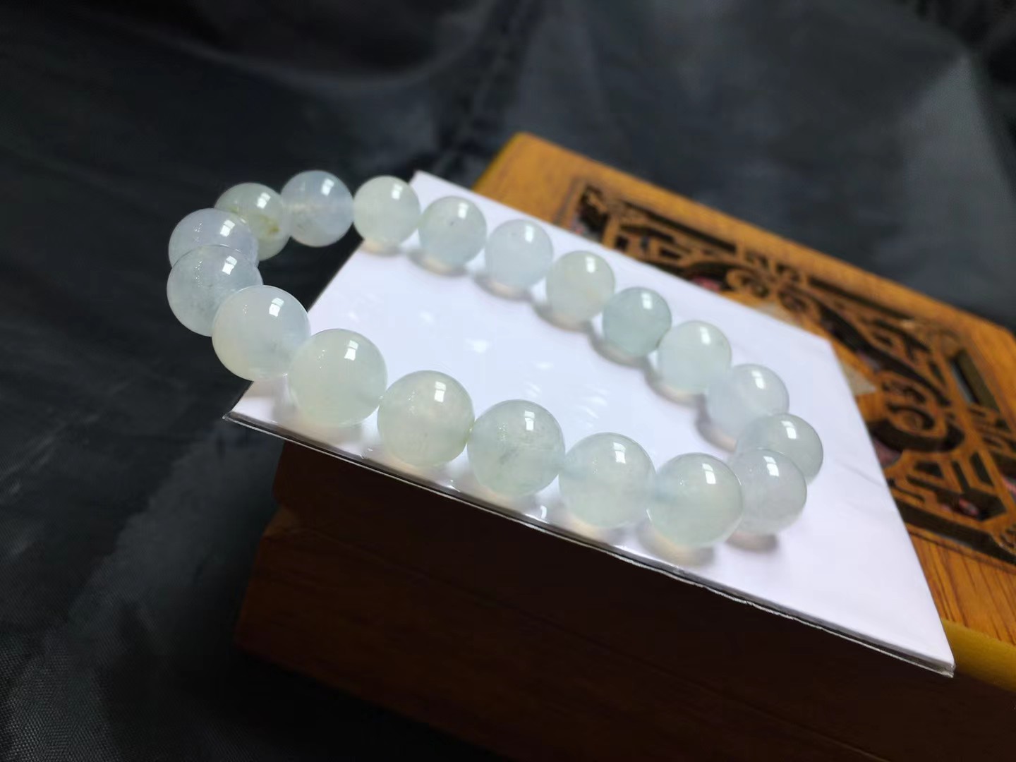 ️ 冰种手串，卡9.8～10mm，19颗，种好，玉质细腻，均匀，通透，度极高