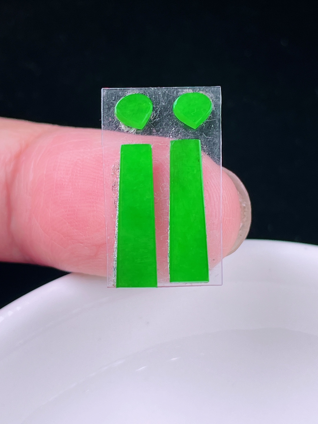 ️冰绿耳坠，老种起光，细底通透，尺寸：15.6/4/2.5mm0601