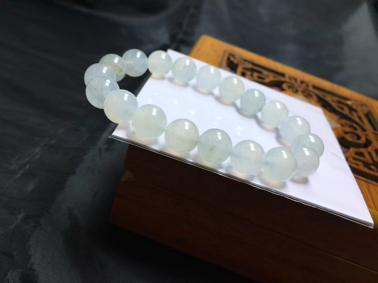 ️ 冰种手串，卡9.8～10mm，19颗，种好，玉质细腻，均匀，通透，度极高