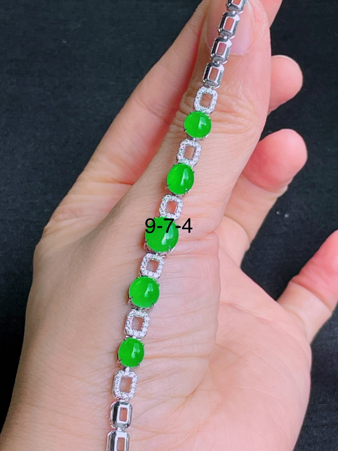 ️绿蛋面手链，晶莹剔透，新颖时尚，9-7-4