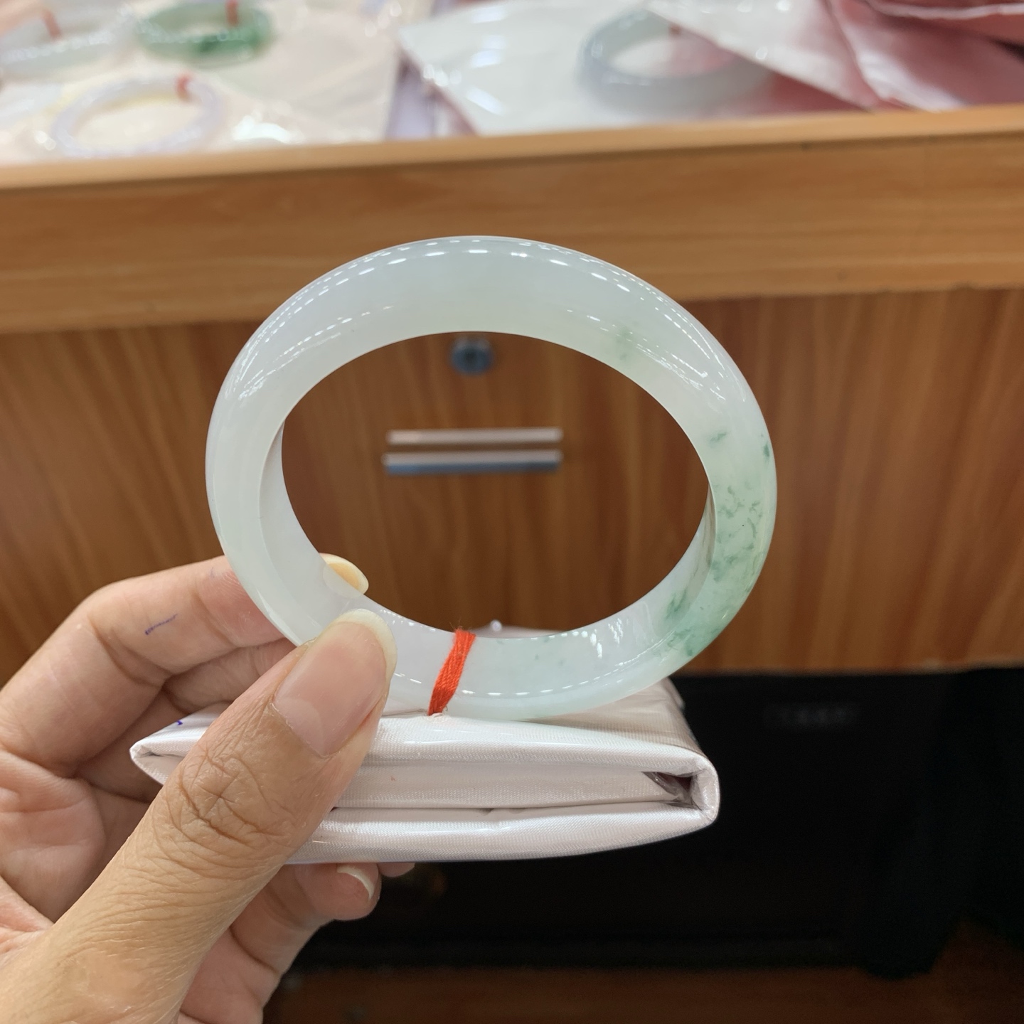 飘花正圈翡翠手镯 57.5-12.5-8.2