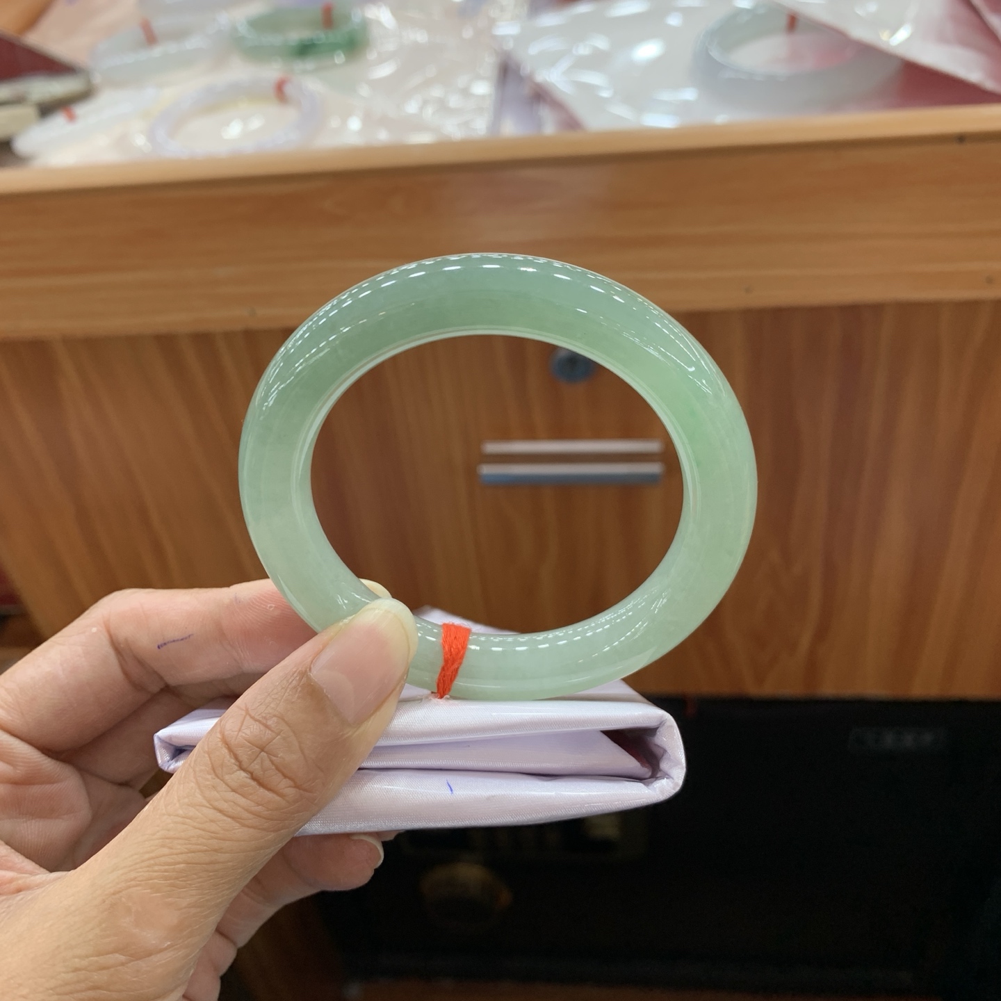 油绿圆条翡翠手镯 54.7-10.4-10.1