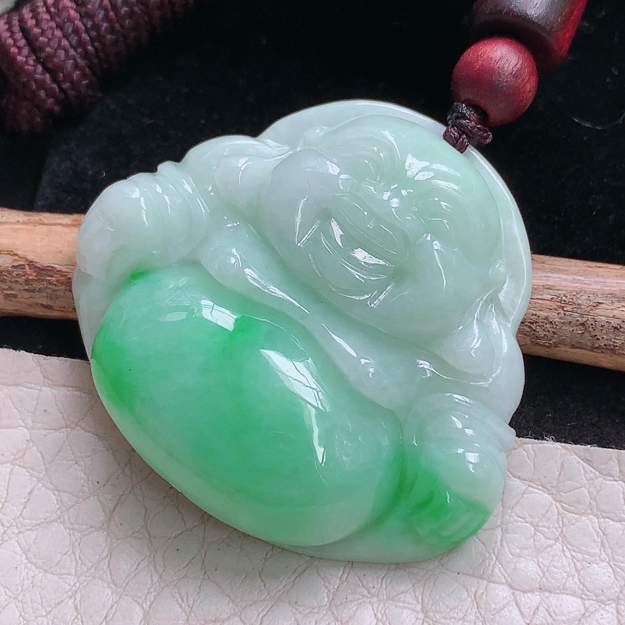 zen实拍34.3*38*9.5缅甸翡翠a货精雕飘绿饱满佛公 弥勒佛玉吊坠 玉挂件