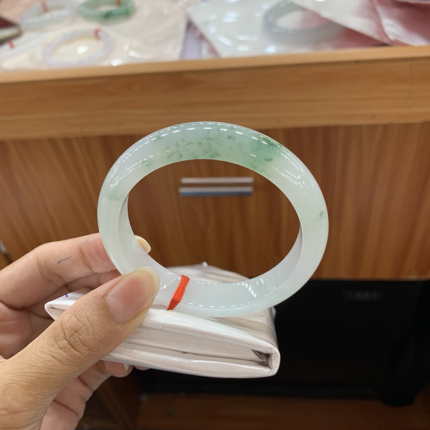 飘花正圈翡翠手镯 57.5-12.5-8.2