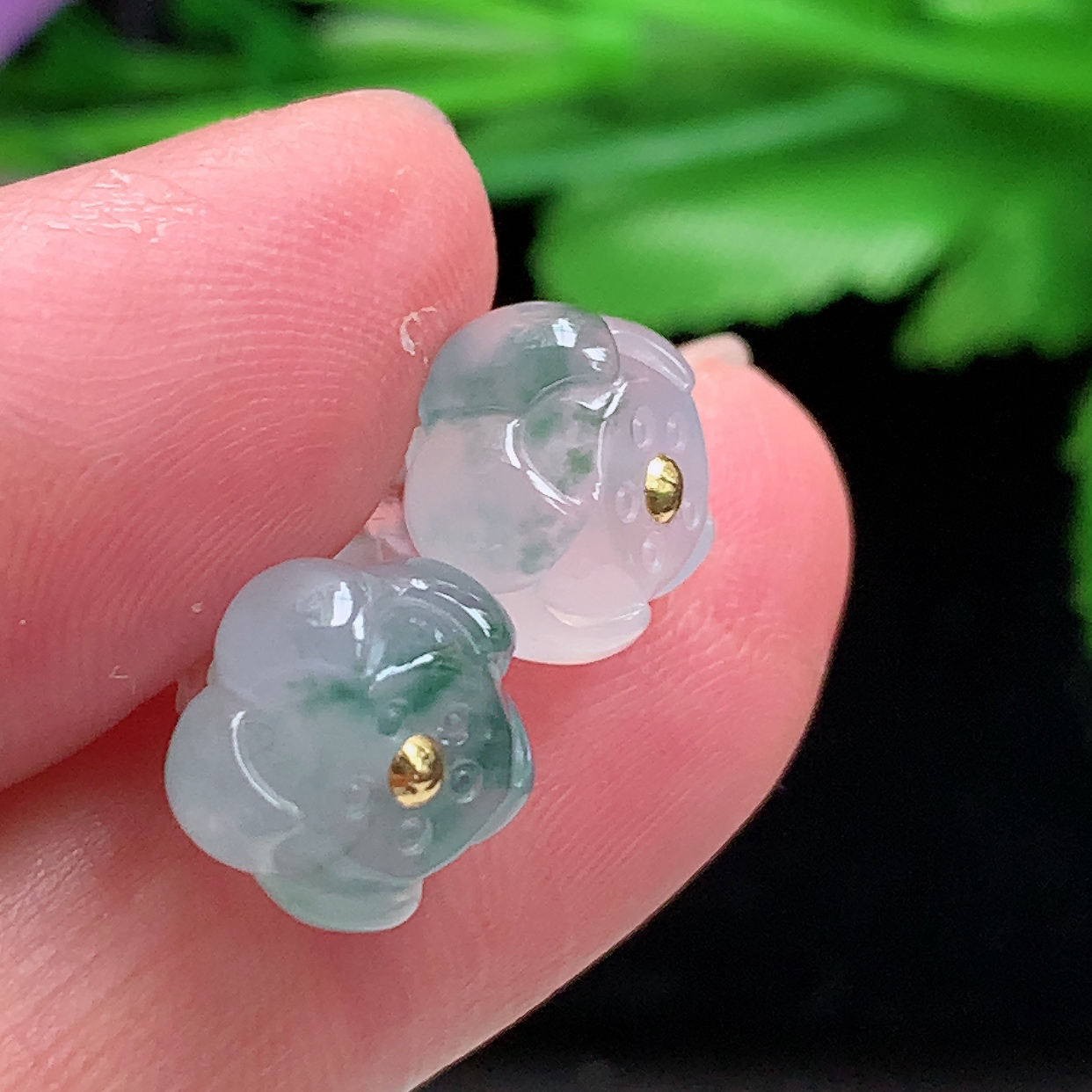 lz实拍10.2*7天然缅甸翡翠冰飘花莲蓬耳钉