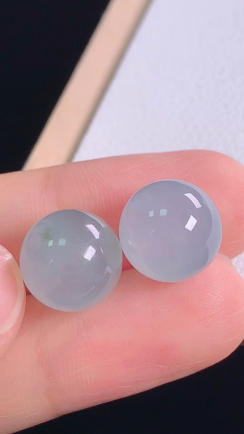 冰种圆珠，尺寸:10.4-10.4mm 27
