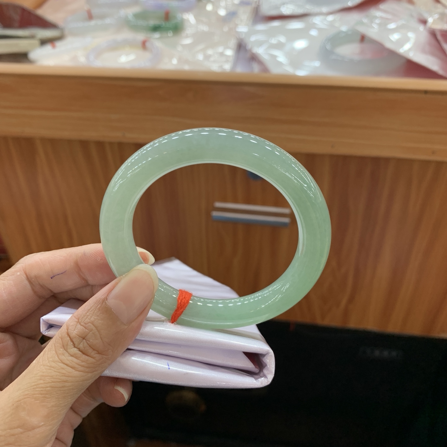 油绿圆条翡翠手镯 54.7-10.4-10.1