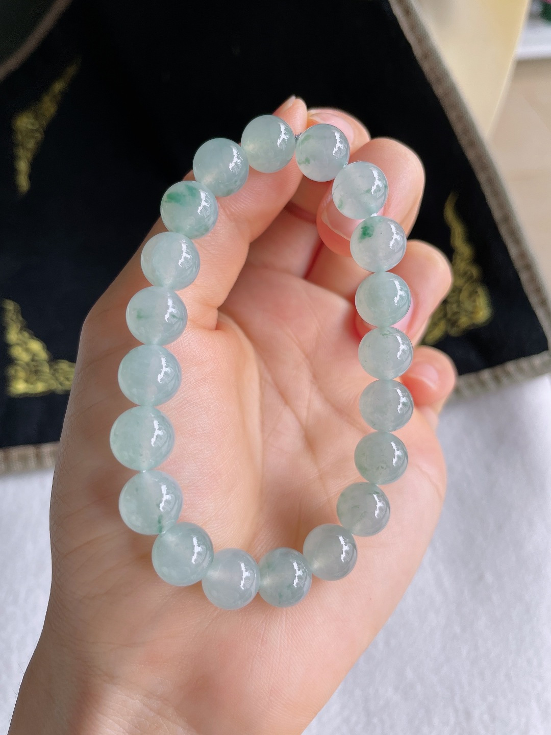 天然翡翠A货，冰飘花手串，尺寸：9.5mm。【编4071】
