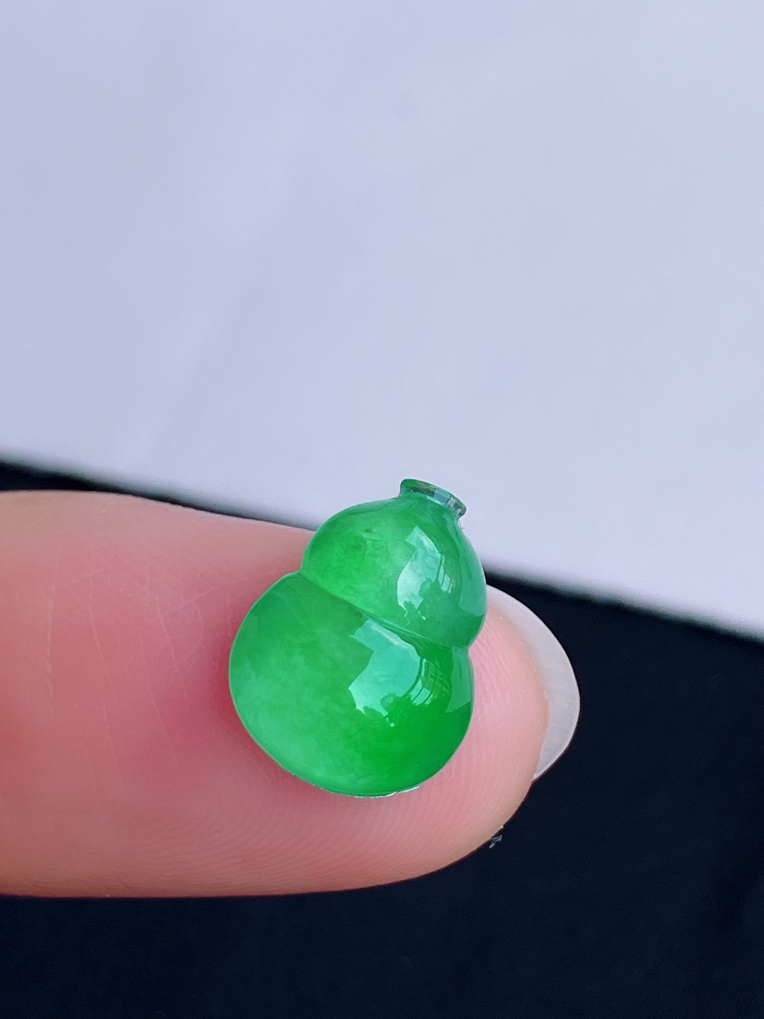 甜绿葫芦裸石，晶莹剔透，尺寸13/9.3/4.3/自然光实拍