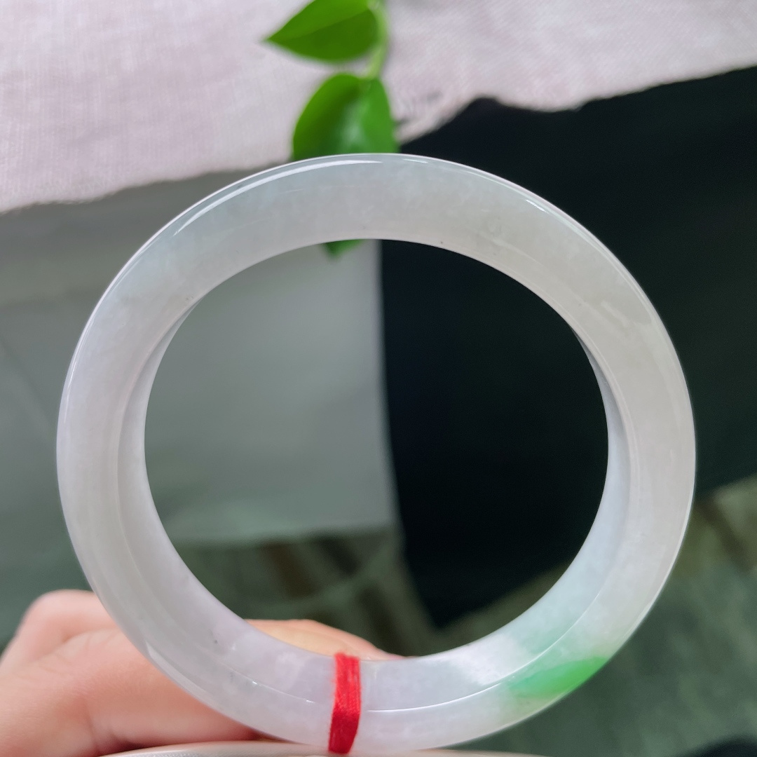 57.9/11.9/7.9，白底青正圈，白为笺，绿落笔，一眼沦陷的中式清雅。晶体，ss53789a