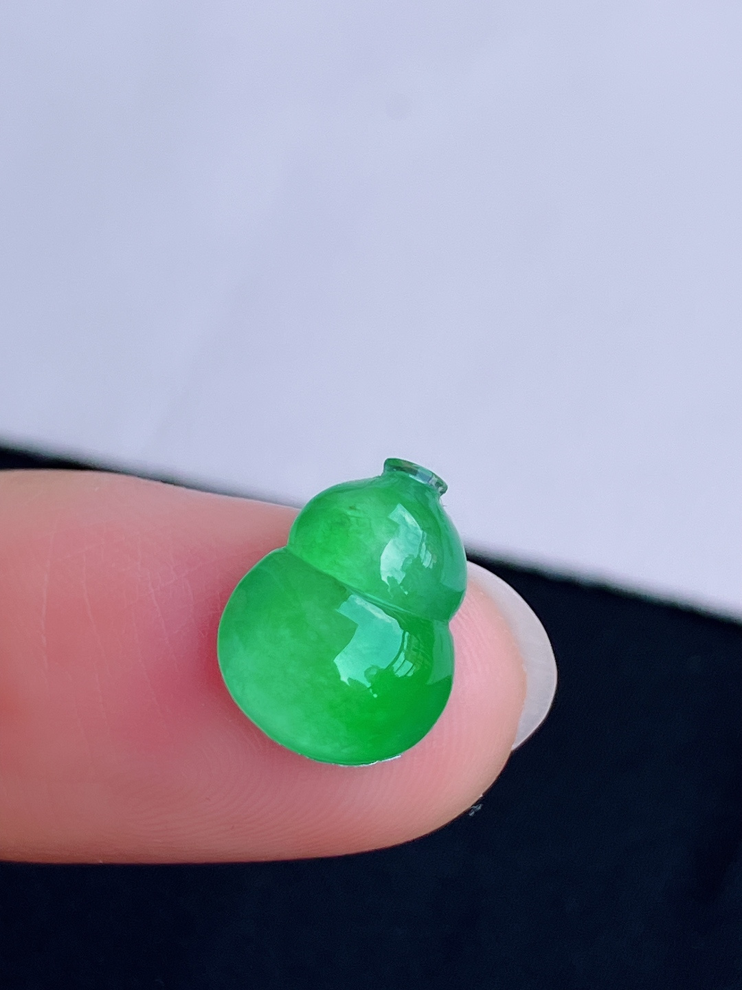 甜绿葫芦裸石，晶莹剔透，尺寸13/9.3/4.3/自然光实拍