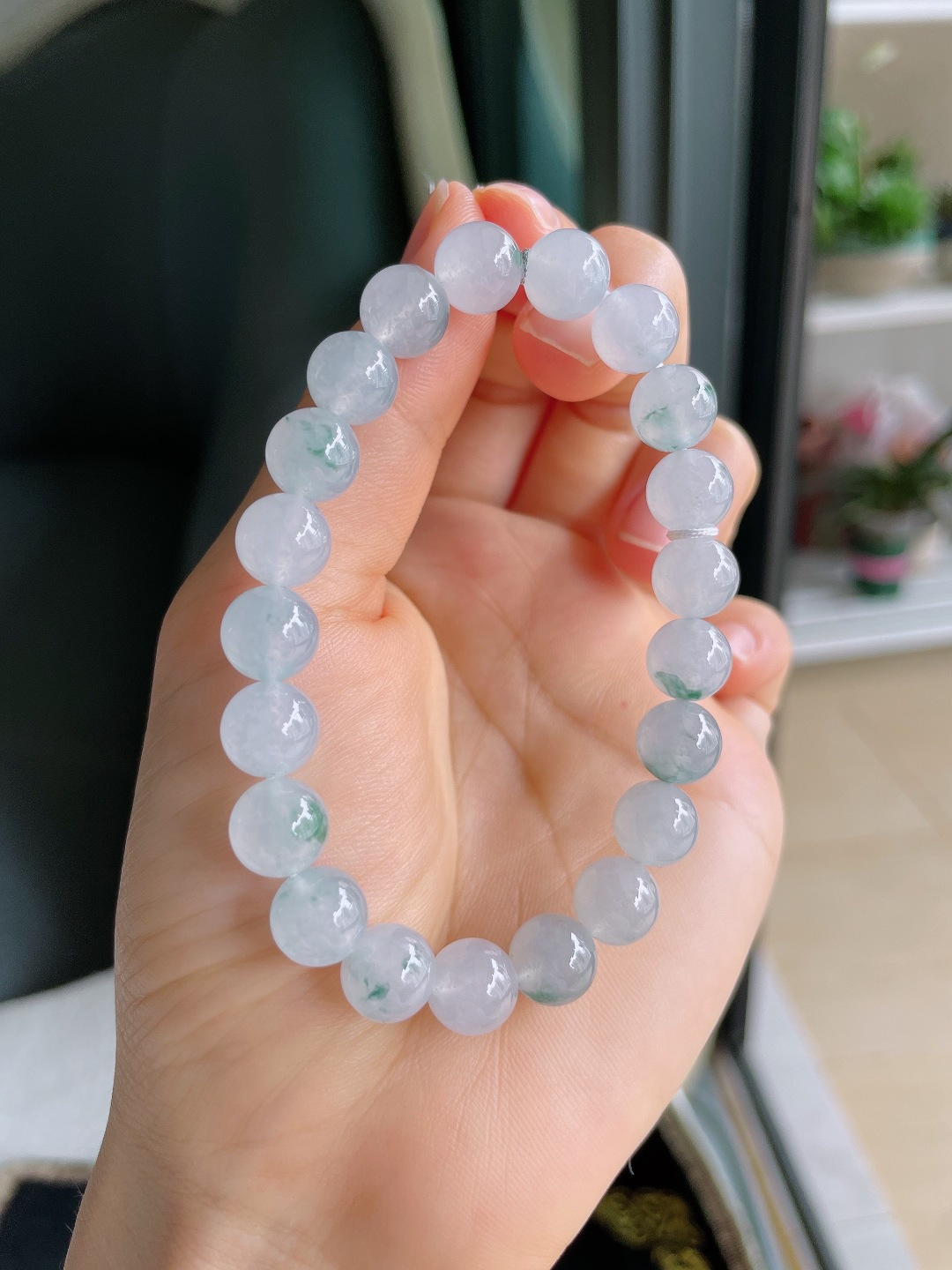 天然翡翠A货，冰飘花手串，尺寸：9mm。【编4110】