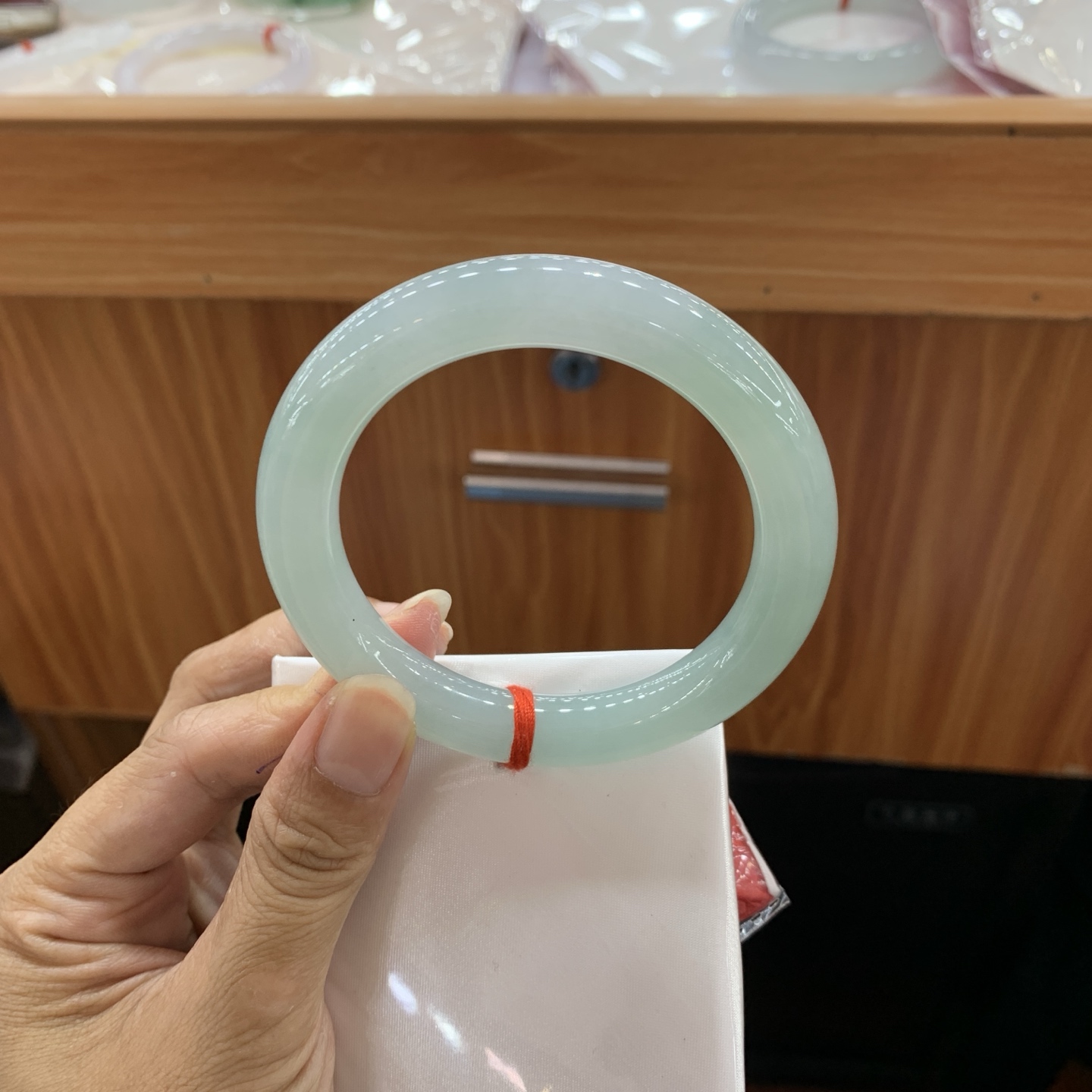 060102GX 绿底圆条翡翠手镯 57.5-10.8