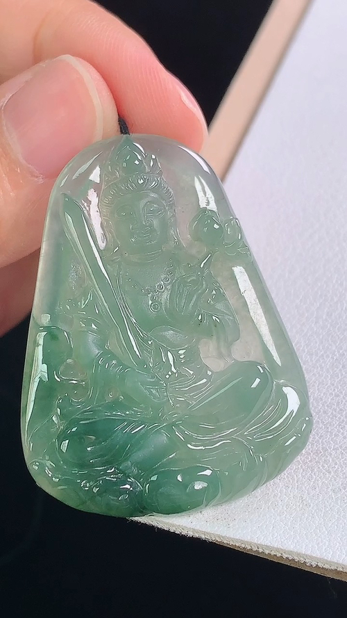 冰晴飘花虚空藏菩萨，无裂，尺寸:41.8-31.4-5.1mm 30
