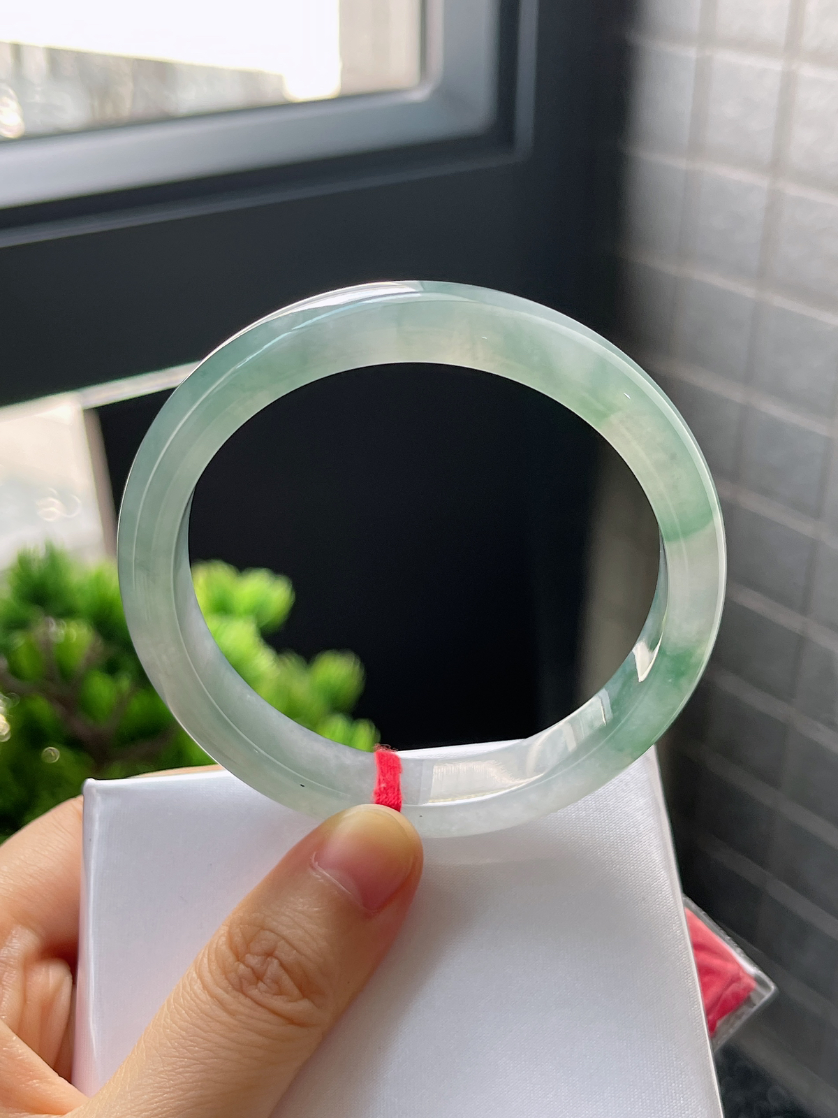圈口58，冰糯飘花翡翠正圈手镯