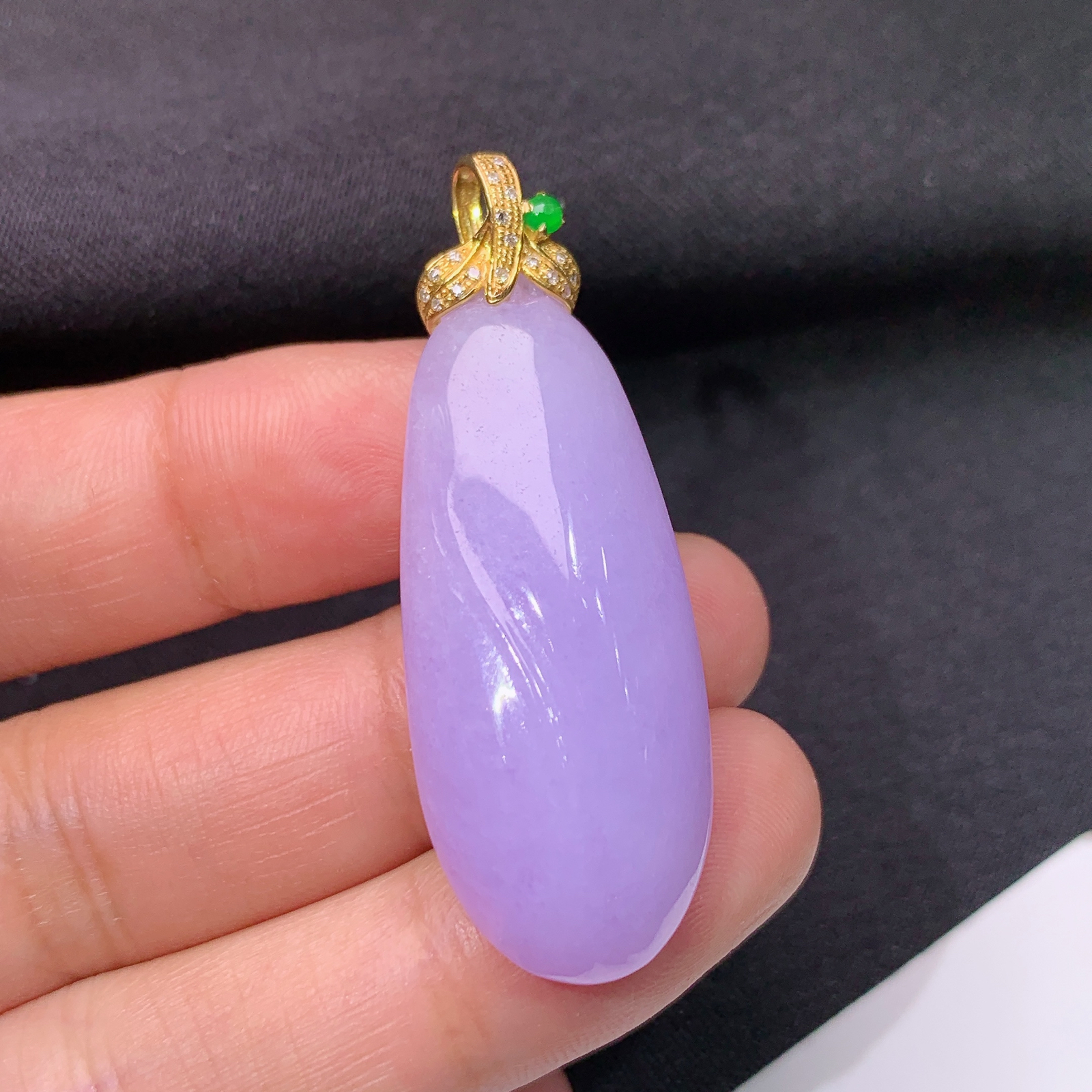 紫罗兰福瓜吊坠，18k金镶嵌，温润细腻，颜色鲜艳 M002 尺寸44.8*15.8*9.1