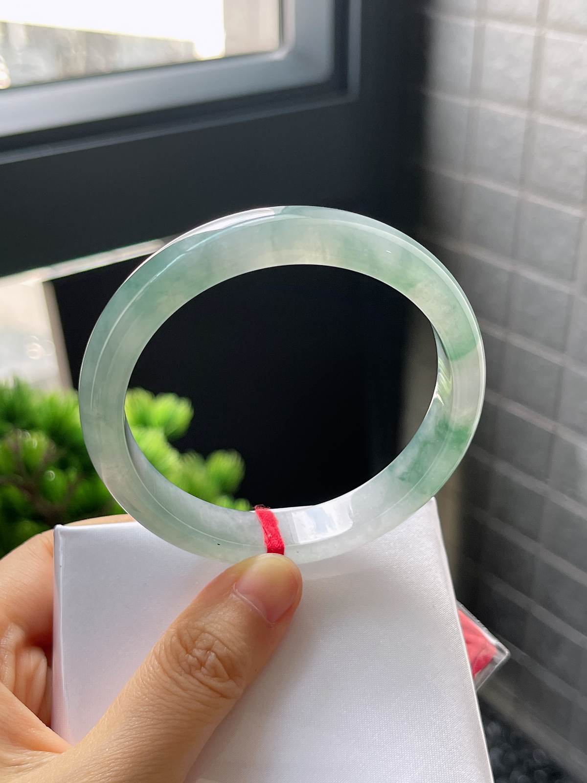 圈口58，冰糯飘花翡翠正圈手镯