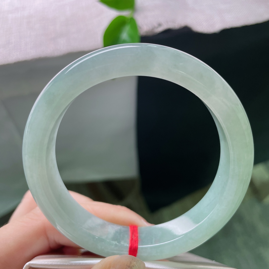 58/12.6/8.3，绿底正圈，清润通透，颜色淡雅倾心，不张扬的美，棉根，无裂，ss51459a