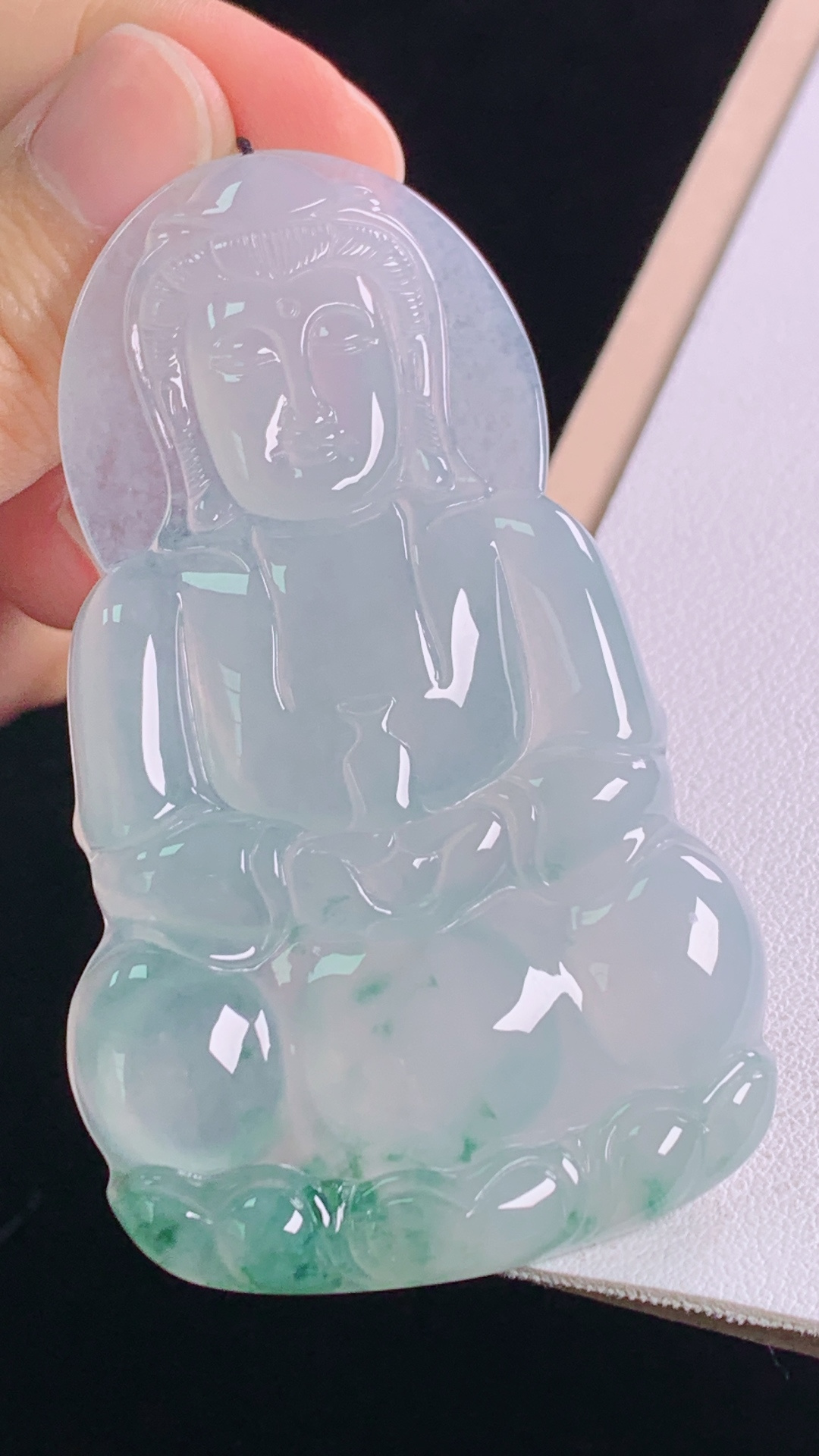 冰飘花观音 花色灵动，清爽通透，无裂 尺寸:69.5-41.6-5.7mm 28