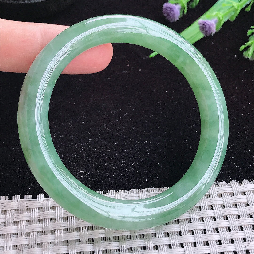 实拍A货翡翠54/9.3/9.5老坑冰胶冰晴满绿圆条手镯玉手镯女款平安镯