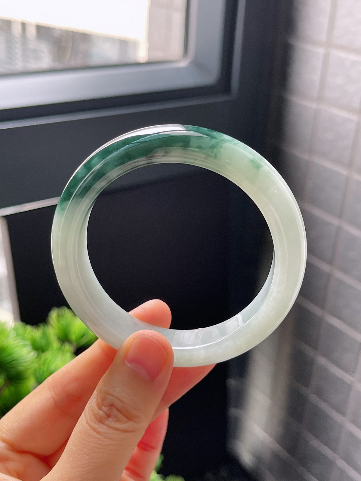圈口53.6，糯化飘花翡翠手镯