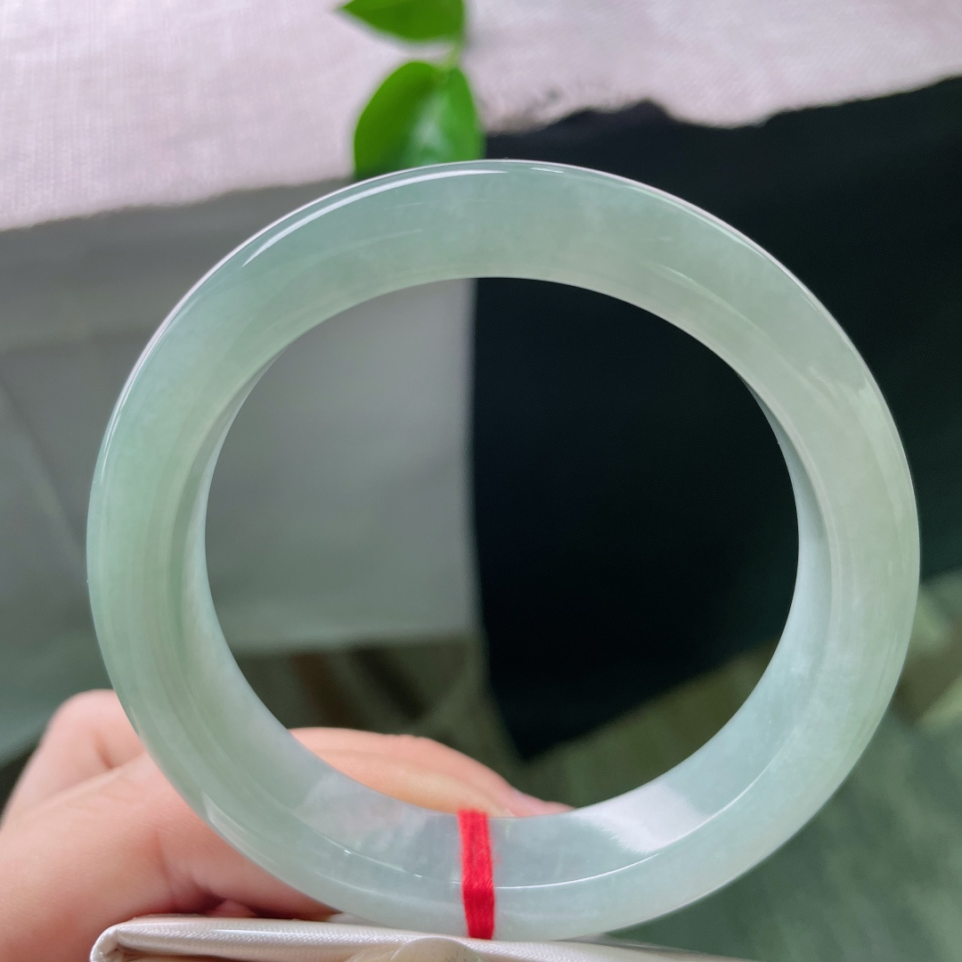 58/12.6/8.3，绿底正圈，清润通透，颜色淡雅倾心，不张扬的美，棉根，无裂，ss51459a