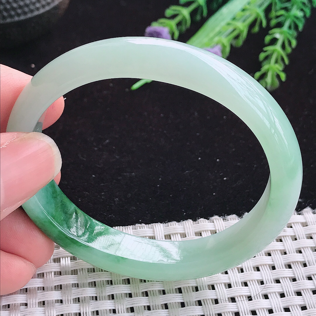 实拍A货翡翠54.5/46.5/12.3/7.2老坑冰润飘花贵妃手镯玉手镯女款平安镯