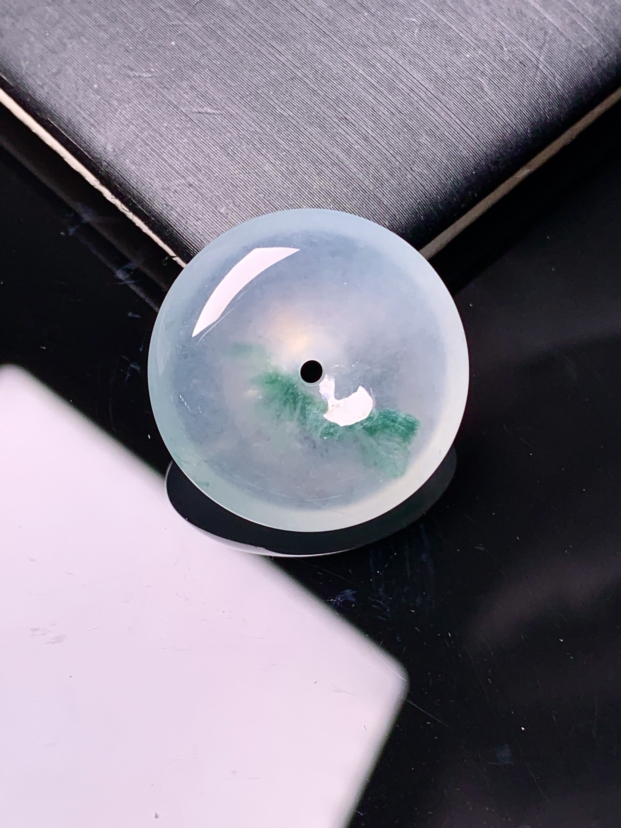冰种平安扣吊坠 玉质细腻 色泽艳丽清新 整体尺寸20.8*5.8 c1