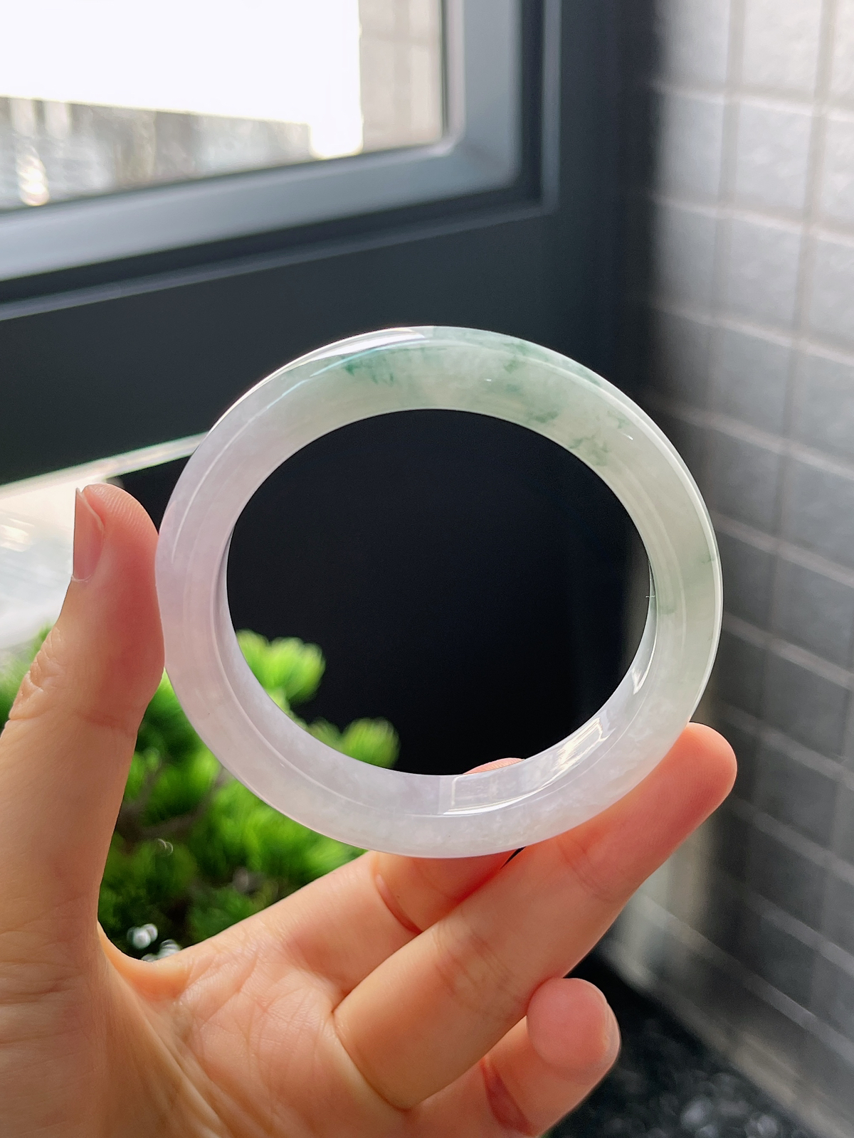 圈口51.6，细糯化飘花翡翠正圈手镯