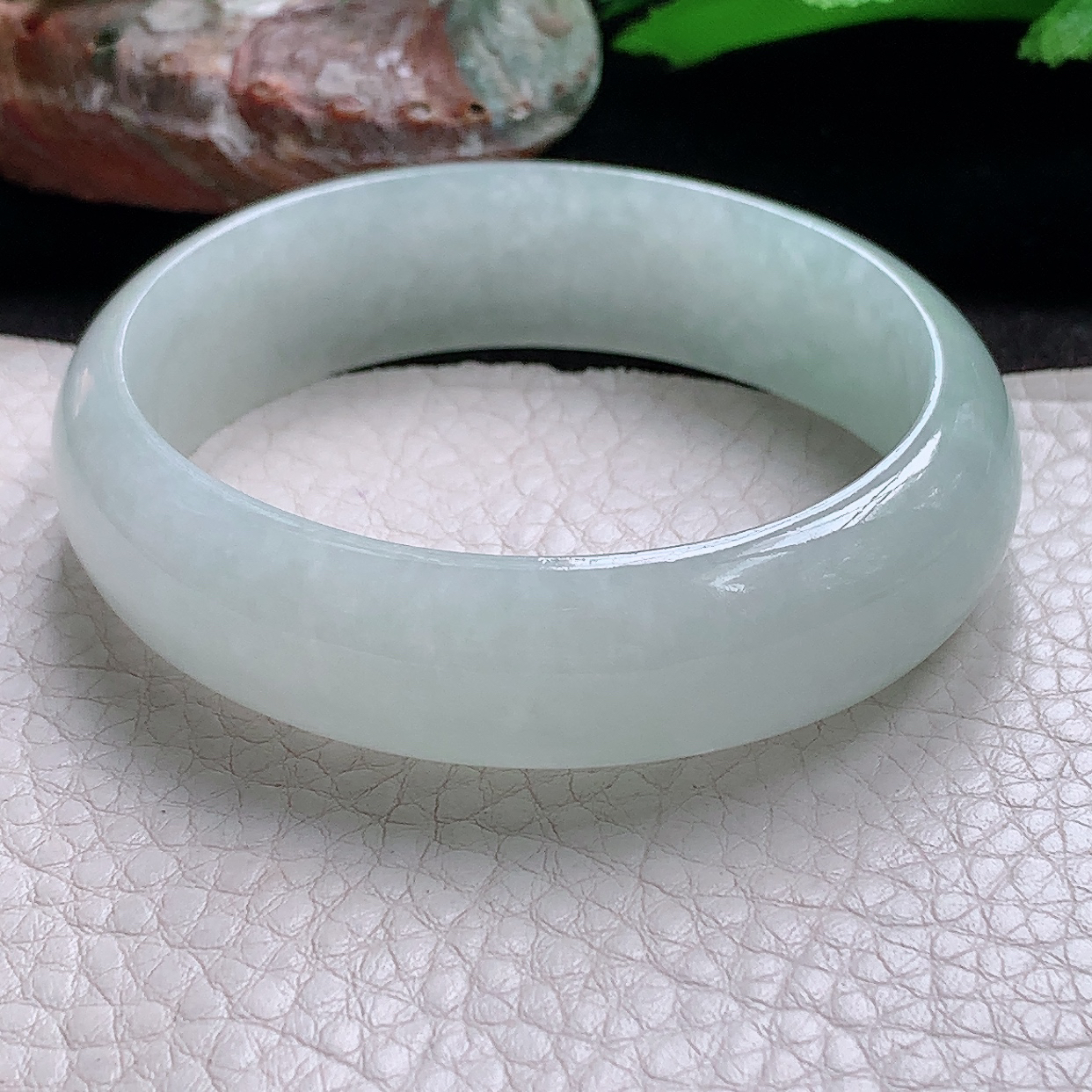 ee实拍56.5*50*15.2*7轮胎镯 翡翠a货玉手镯清新蛋形宽边珠宝玉手环