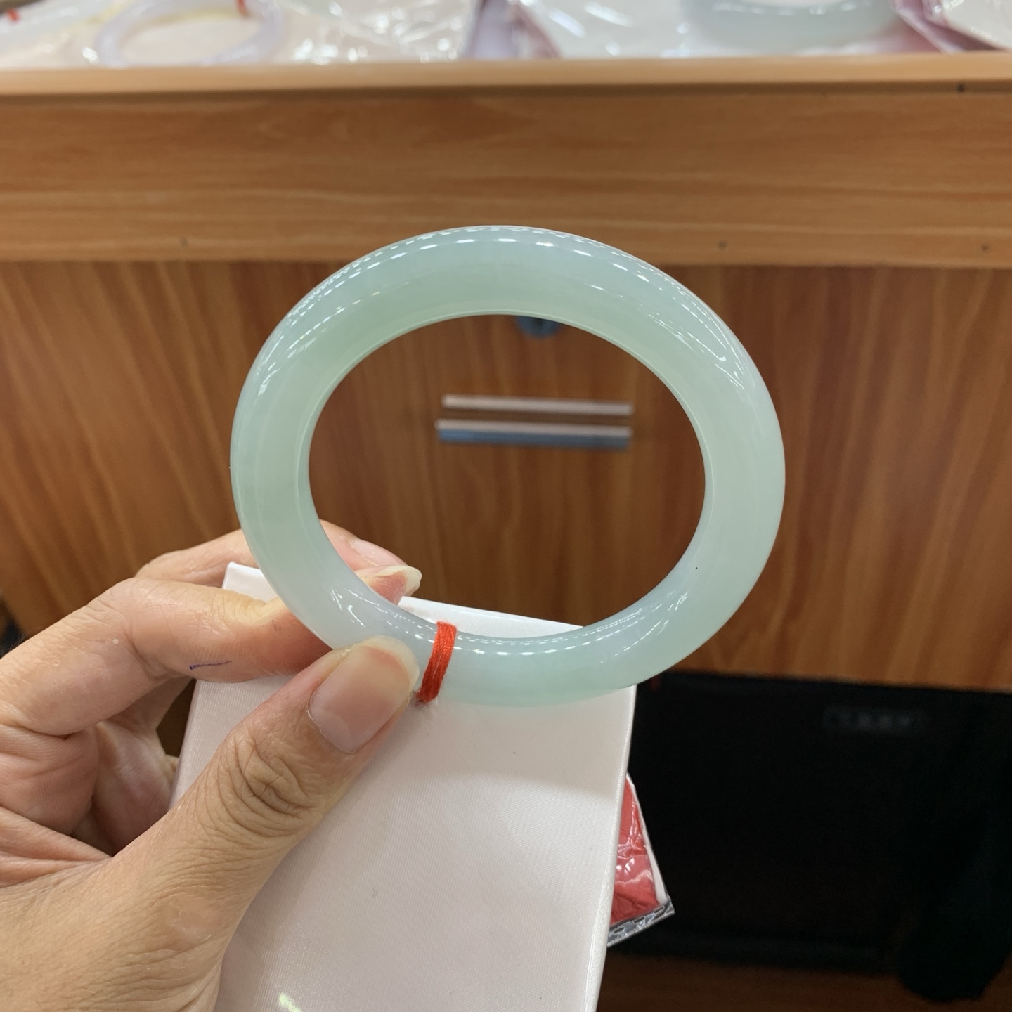 060102GX 绿底圆条翡翠手镯 57.5-10.8