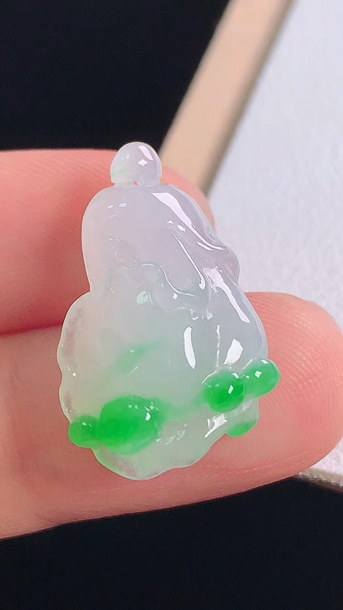 冰飘绿白菜，无裂，尺寸:21.9-14.2-7.5mm 27